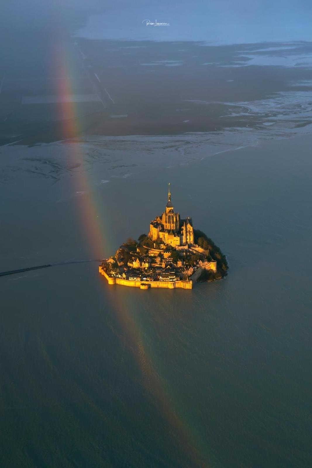 Arc En Ciel Du Mont Bed & Breakfast Pontorson Exterior foto