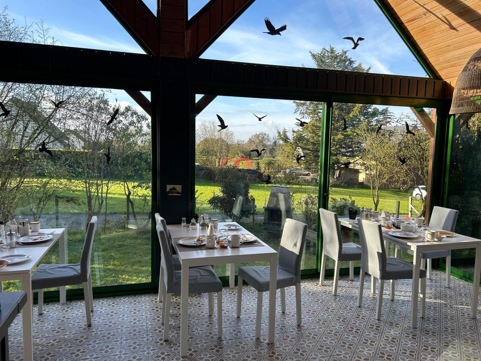 Arc En Ciel Du Mont Bed & Breakfast Pontorson Exterior foto